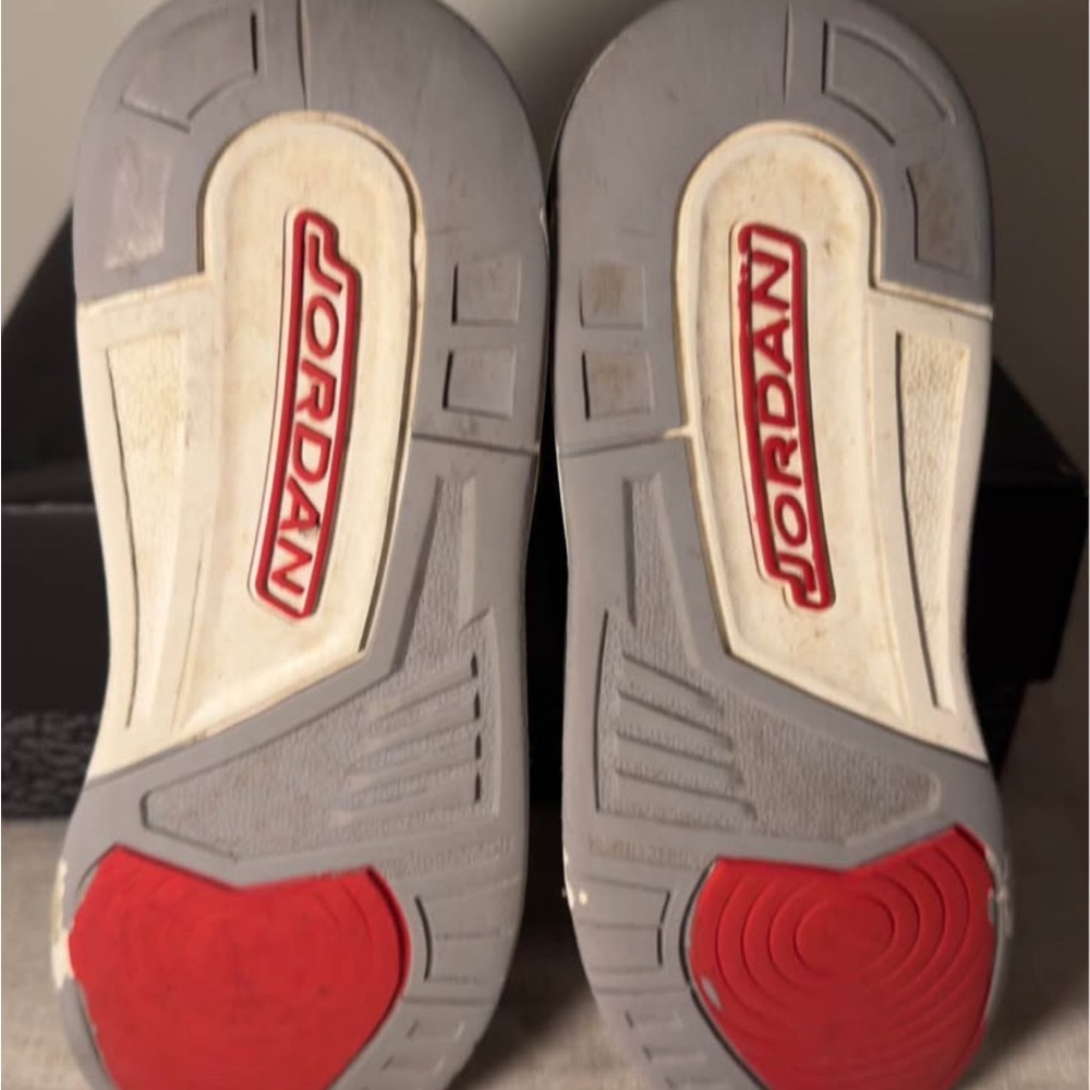 Black Cement Air Jordan 3 - Size 7Y - Picture 4 of 4